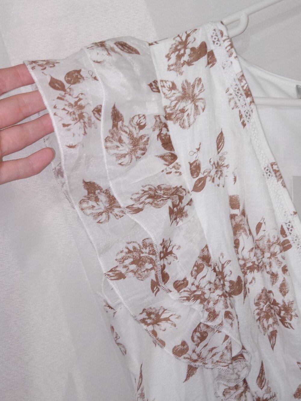 NWT J Gee Maxi Dress Size L White Brown Floral Cottagecore Smocked Boho Flutter - Picture 14 of 16
